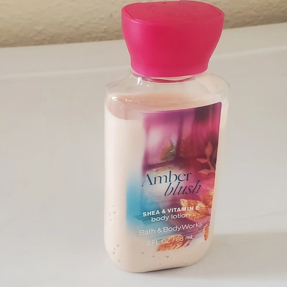 Bath & Body Works Amber Blush Shea Vitamin E Body Lotion 3 fl oz Travel Size